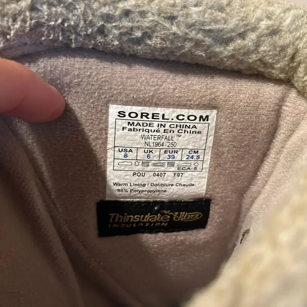 Sorel woman tan